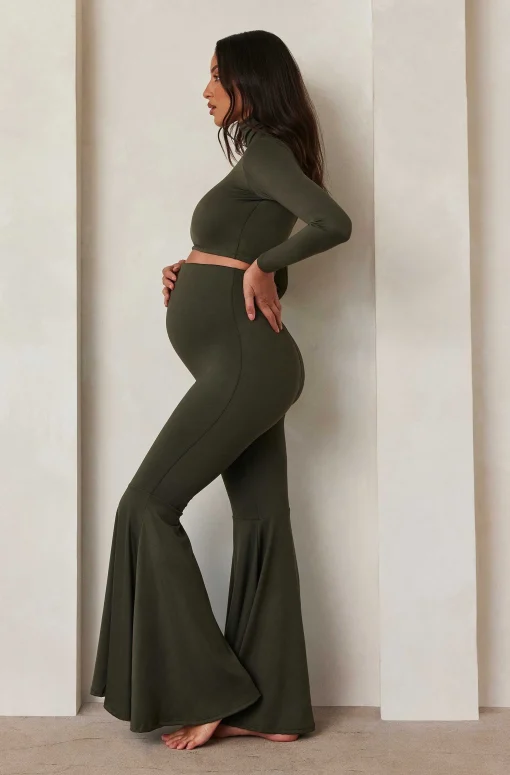 BUMPSUIT The Turtle Long Sleeve Crop Tee| Tops & Bodysuits